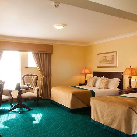 Meadow Court Hotel Loughrea Esterno foto