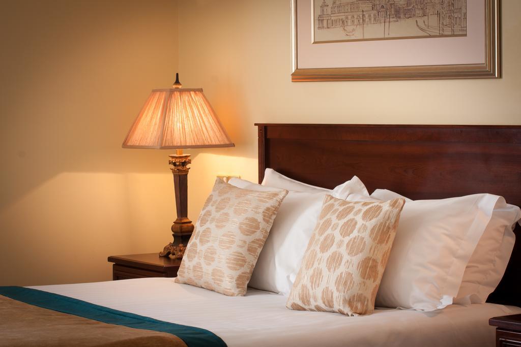 Meadow Court Hotel Loughrea Camera foto