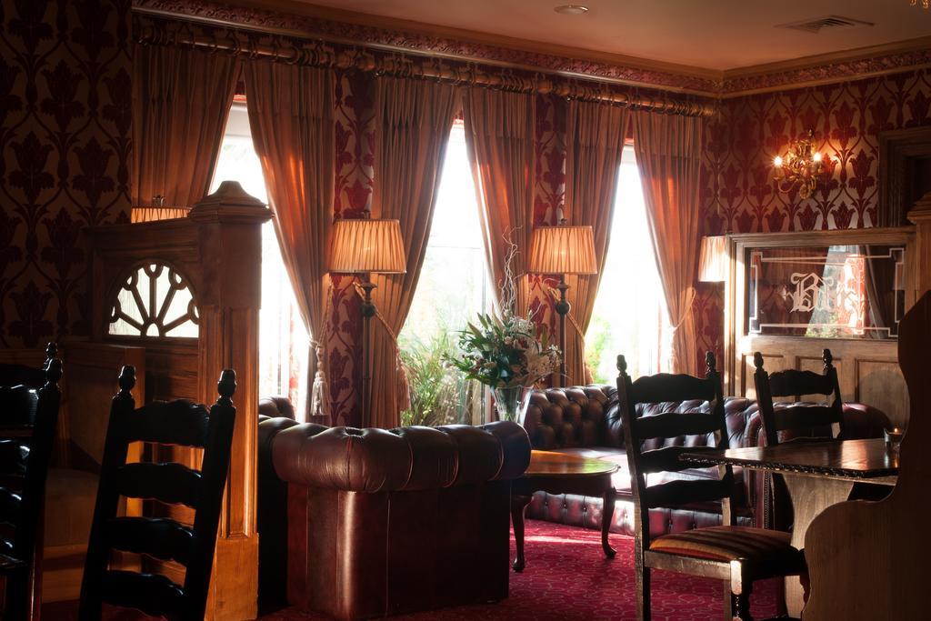 Meadow Court Hotel Loughrea Esterno foto