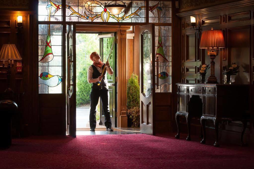 Meadow Court Hotel Loughrea Esterno foto